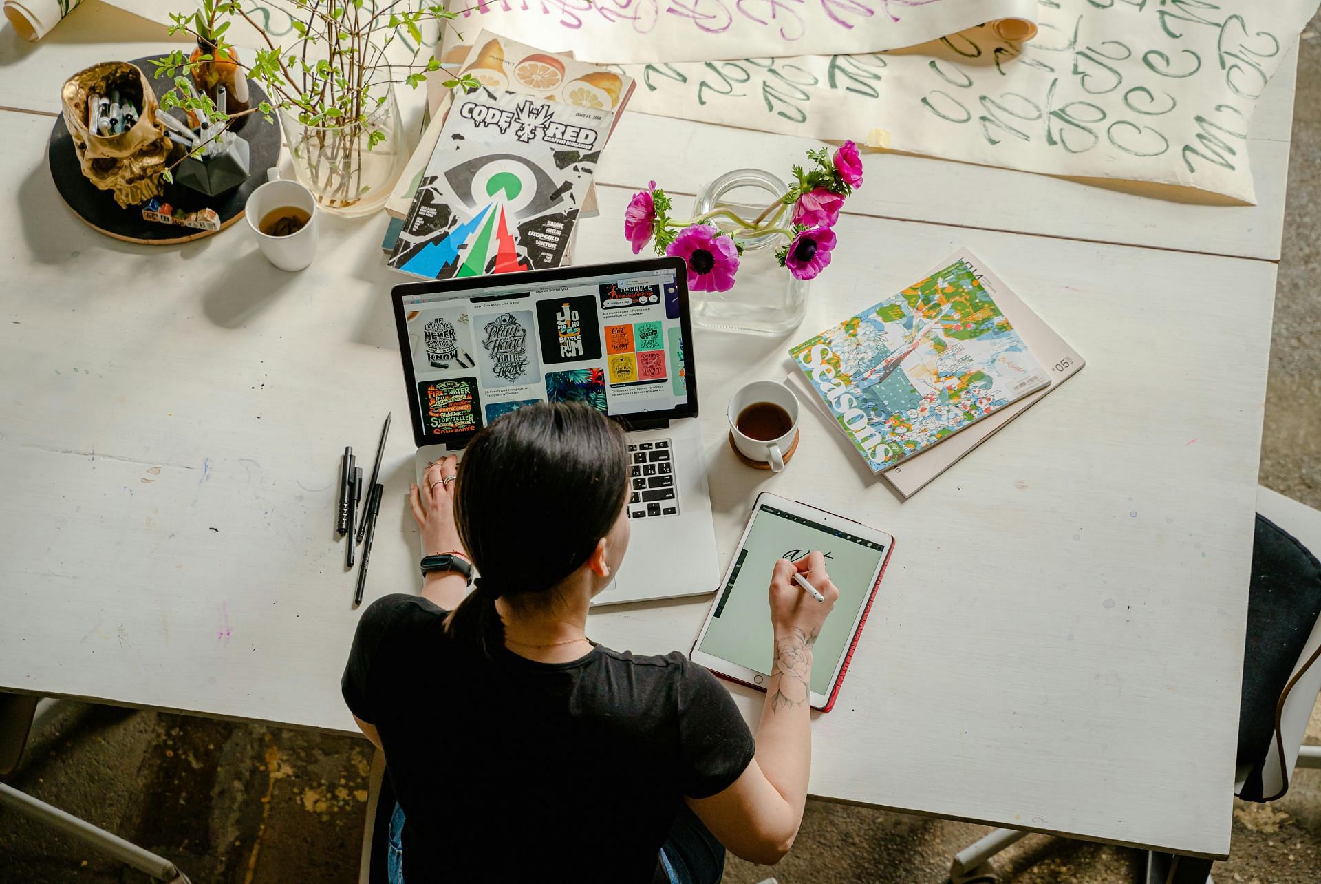 desk exercise equipment (image sourced via Pexels / Photo by antoni)